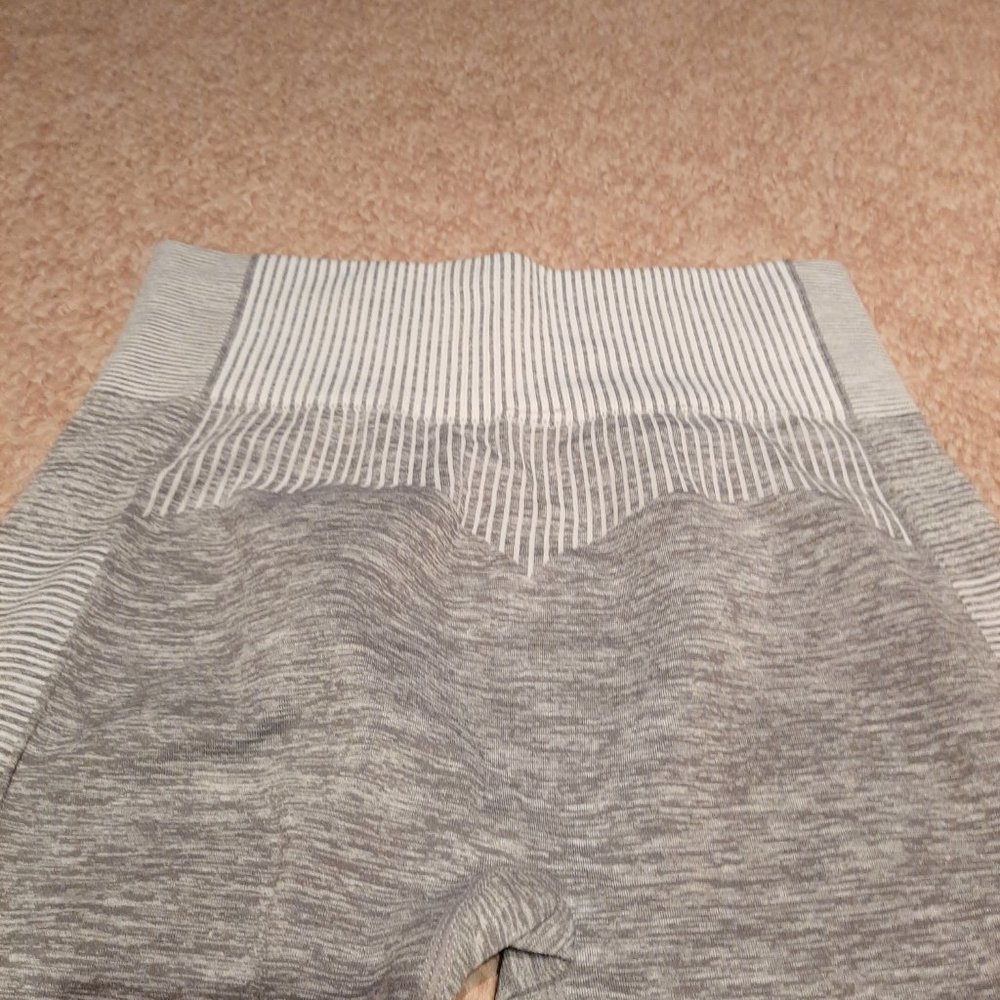New Fitness Compression Leggings. - Picture 7 of 13